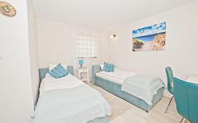 La Playa By Grand Apartments